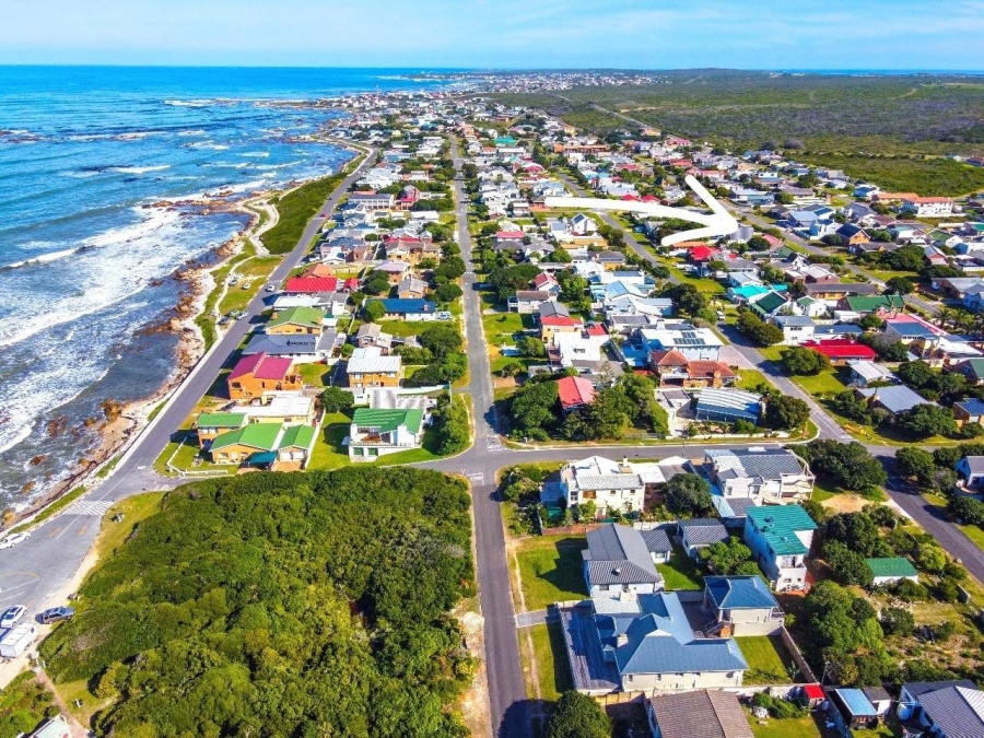 4 Bedroom Property for Sale in Franskraal Western Cape